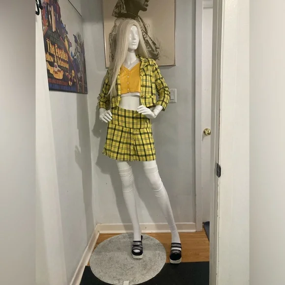 Clueless Cher Costume - Complete with wig, socks and vintage 90s shoes - Picture 3 of 16